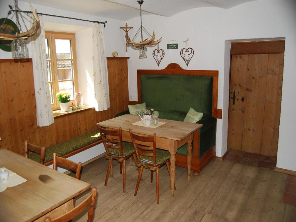 Landhof Angstl - Gaestezimmer Und Tagungsraum Höslwang المظهر الخارجي الصورة
